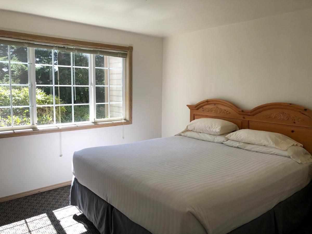 Landmark Inn